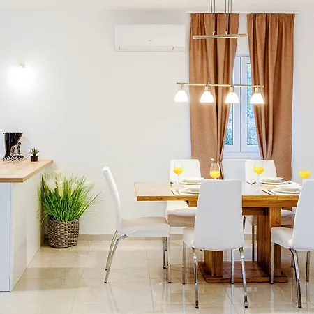 Appartement Nikol *